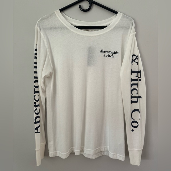 🆕 Abercrombie & Fitch Outlet Long sleeve logo tee - White - Size Medium - Picture 1 of 3
